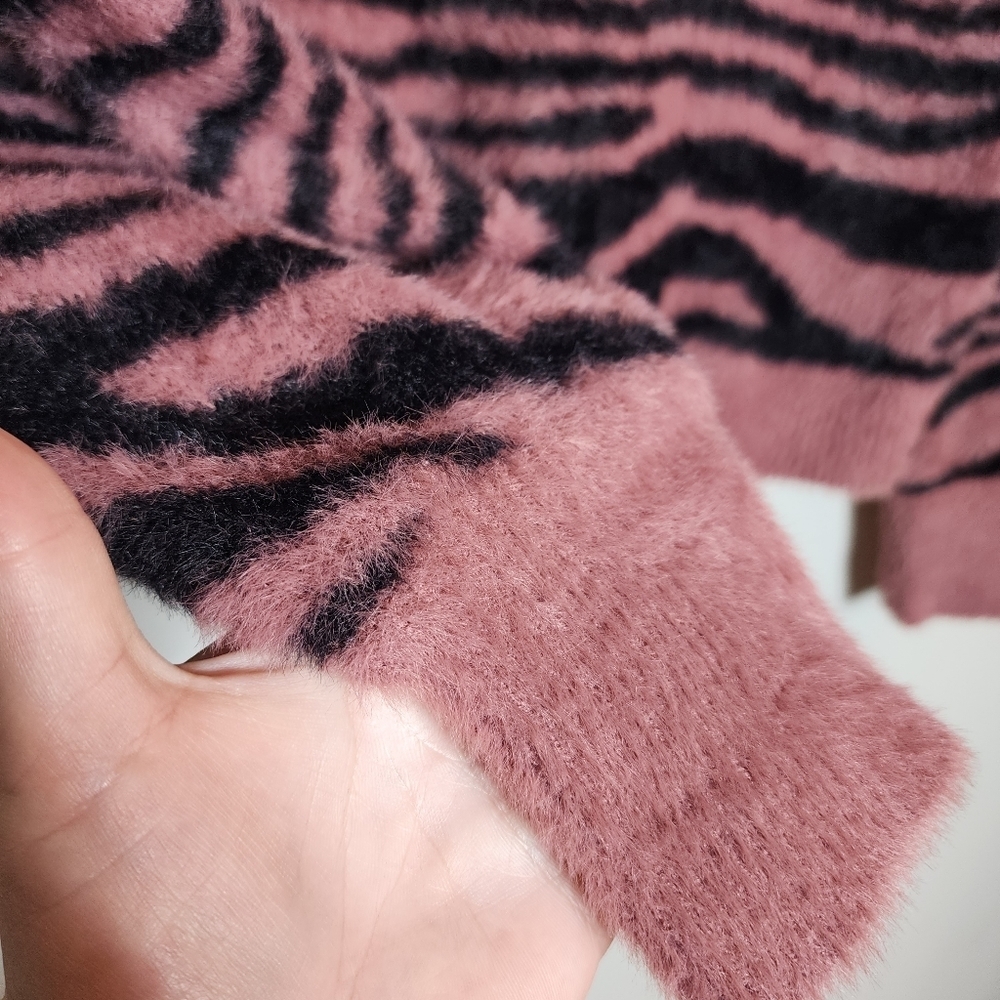 Express Fuzzy Soft Pink Mauve/Black Zebra Sweater… - image 7